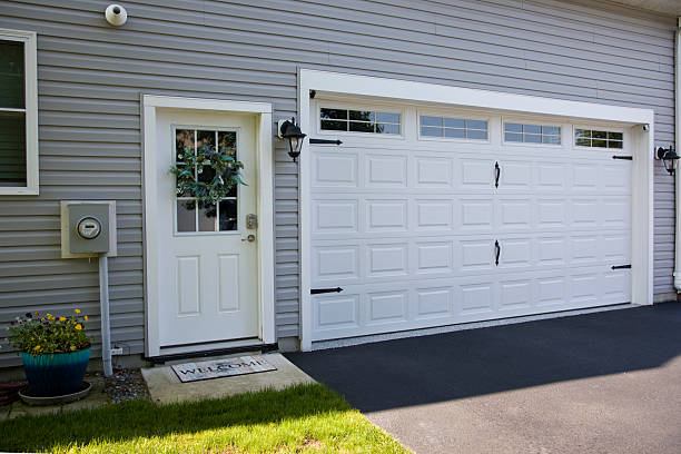 24/7 Emergency Garage Door Panel Replacement experts in Richmond, MO